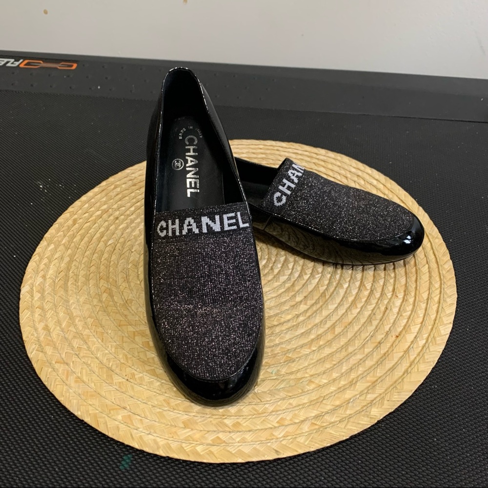 Chic Classy knit Sheer Patent Faux Leather Rare Black Loafer